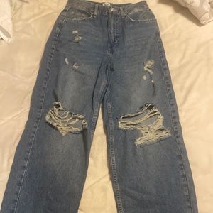 BDG (from Urban Outfitters) High Waisted Baggy Jeans- size 28. Never been worn!